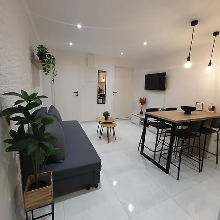 Apartment Vacation Liberation